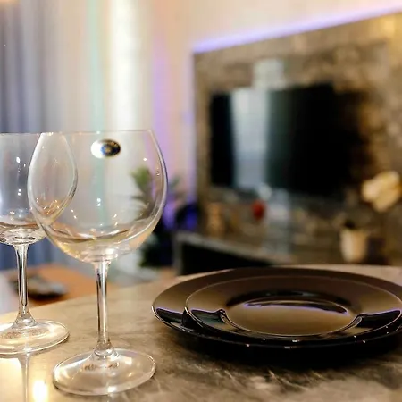Nicole's Sunny Home2host * Sluneční pobřeží